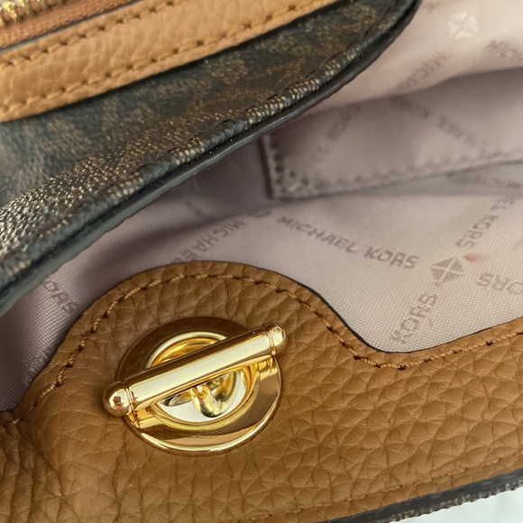 MICHAEL KORS SIGNATURE LOGO BROWN BAG - Picture 12 of 13